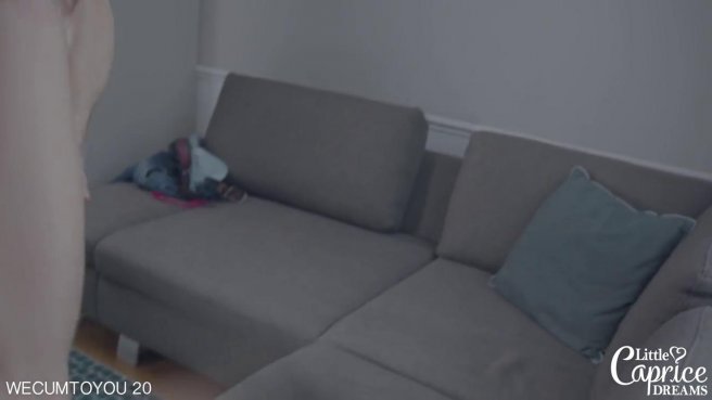 Две пары пробуют что-то новое и занимаются групповым сексом