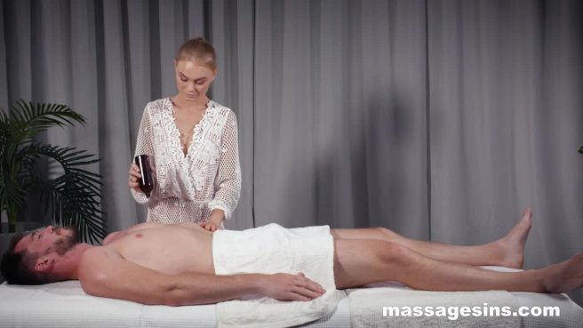 Украинская массажистка и ее мастерство #2