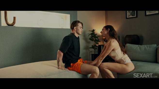 Перед сексом, нужно увлажнить киску куником #2