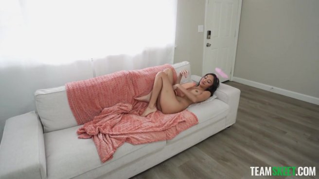 Она не ангелочек, а самая настоящая пылкая нимфоманка #3